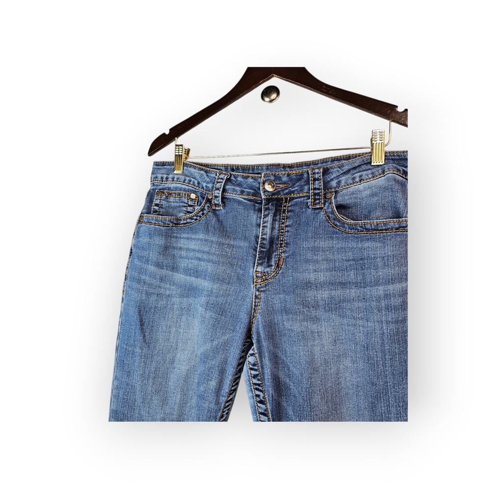 Shyanne Aztec Print Pocket Mid-Rise Flare Jeans - Picture 3 of 8